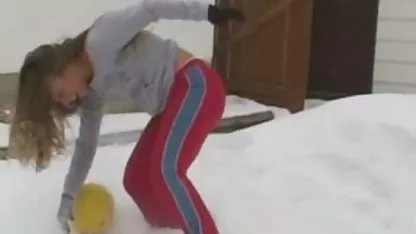 ティーンex-GFを見せてくれる彼女の胸像 youtube 映画 恋愛 無料